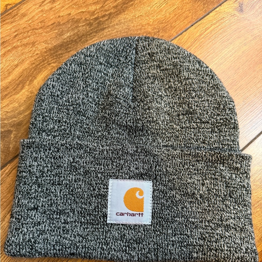 Grey carhartt beanie